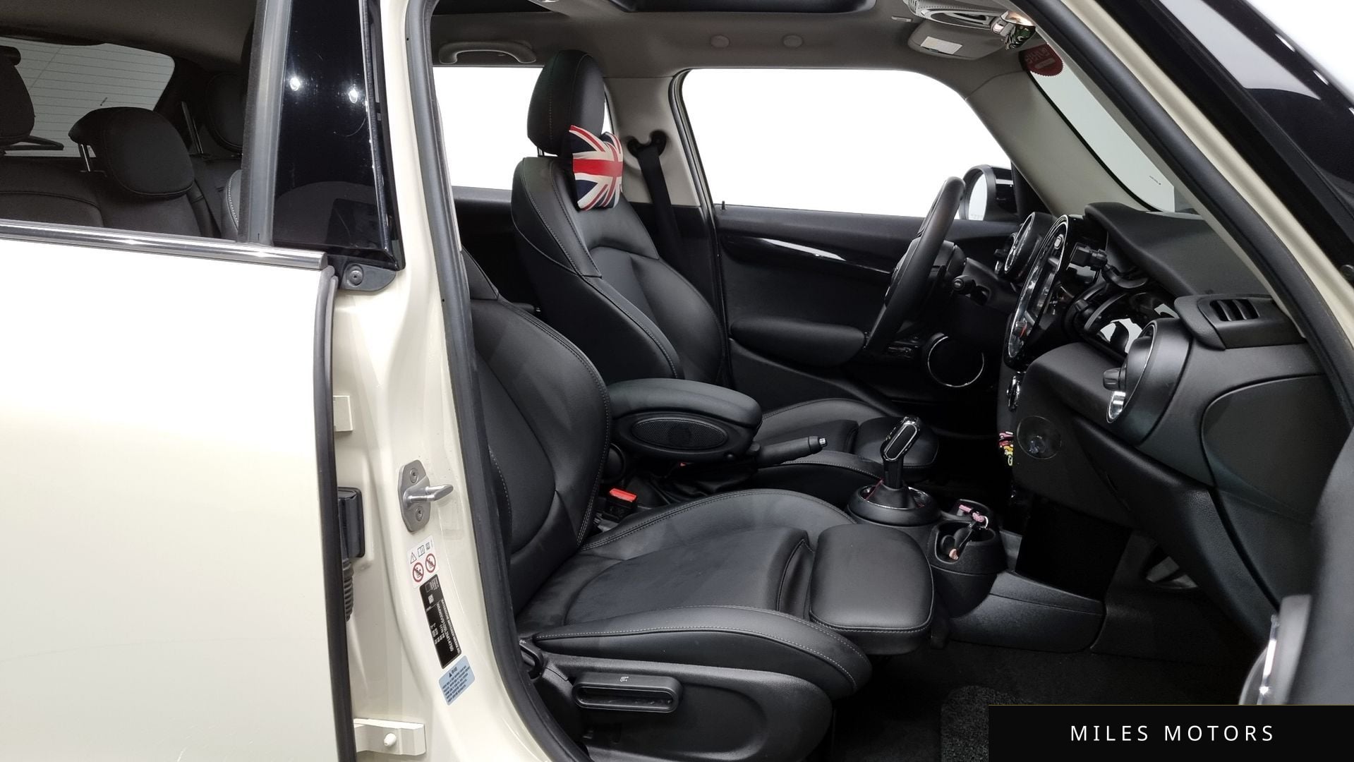 MINI 쿠퍼 S 2020 — миниатюра 11