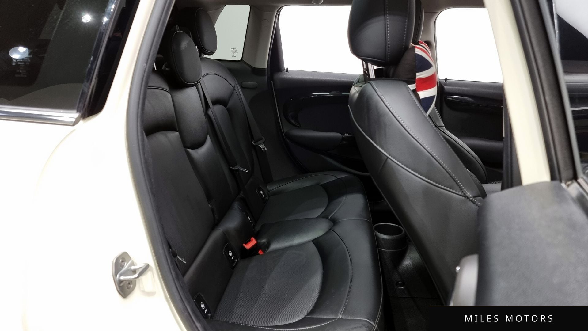 MINI 쿠퍼 S 2020 — миниатюра 12