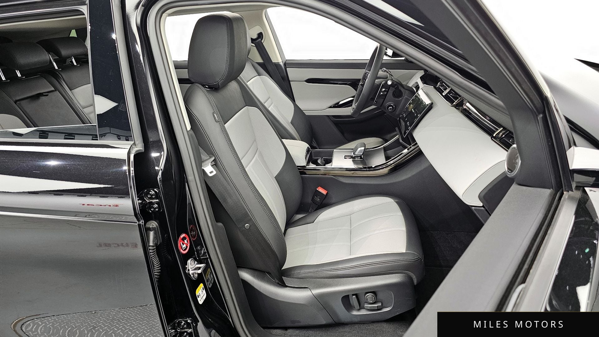 Land Rover Range Rover Evoque 2024 — миниатюра 10