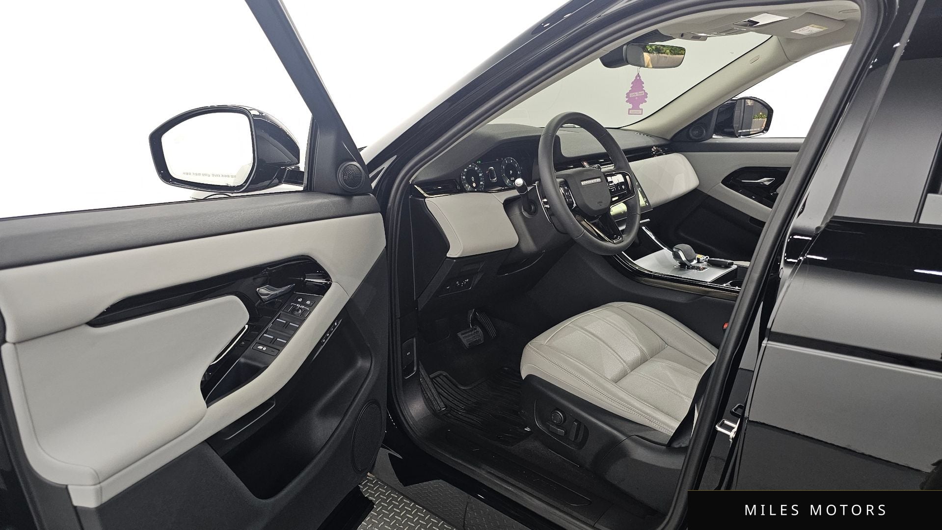 Land Rover Range Rover Evoque 2024 — миниатюра 10