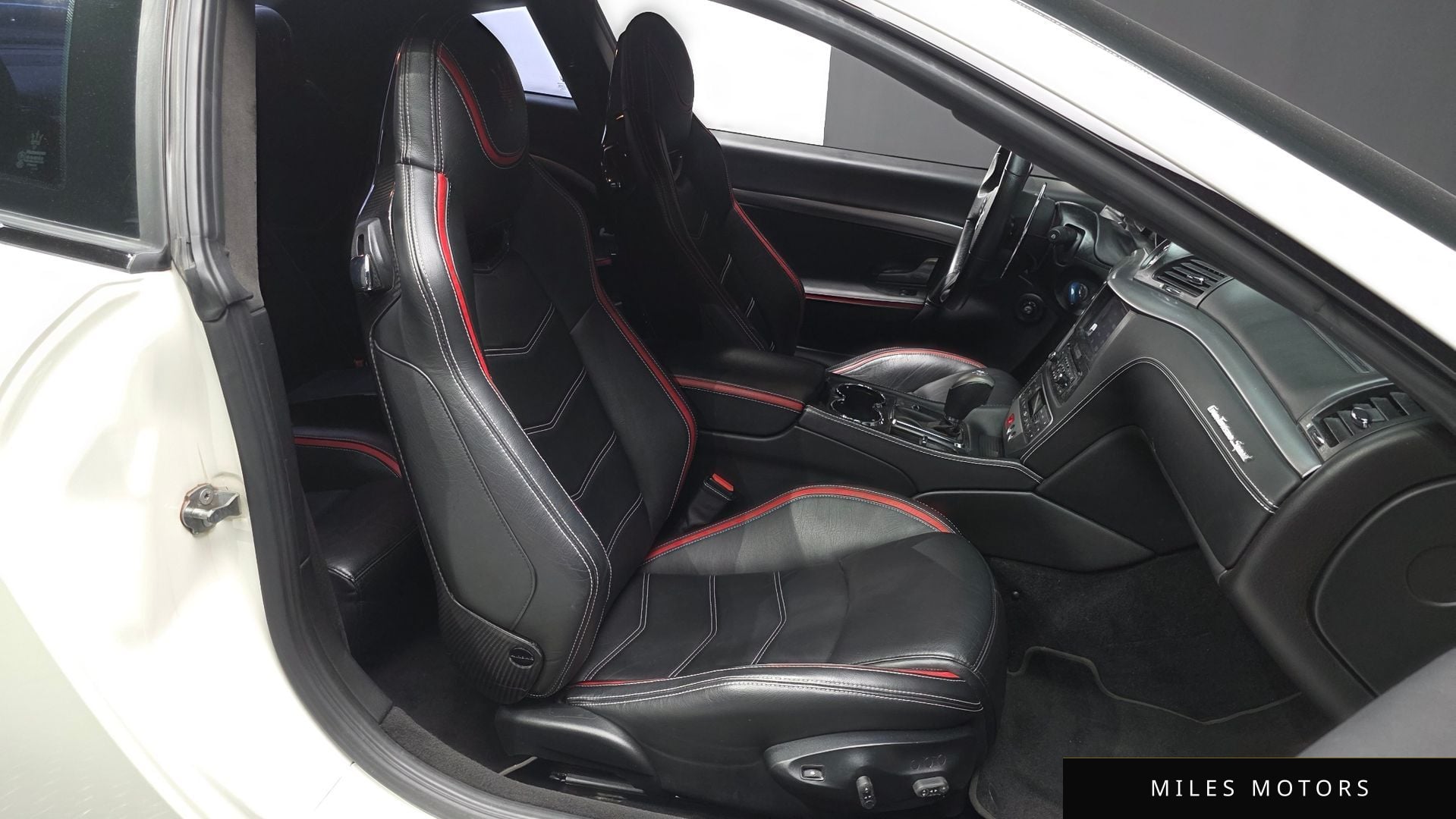 Maserati GranTurismo 2016 — миниатюра 10