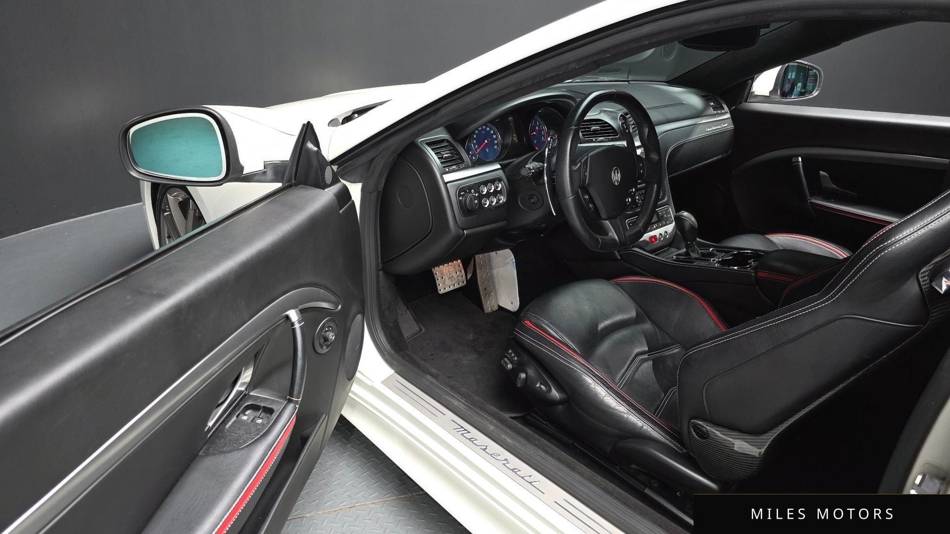 Maserati GranTurismo 2016 — миниатюра 11