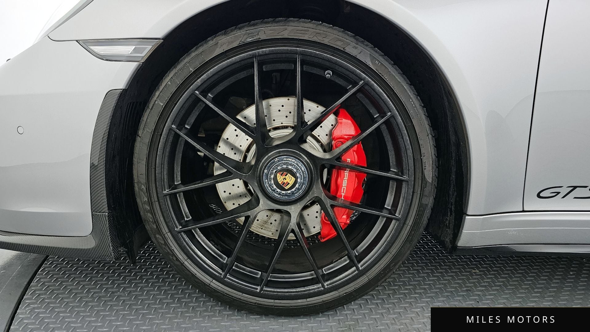 Porsche 911 2018 — миниатюра 5