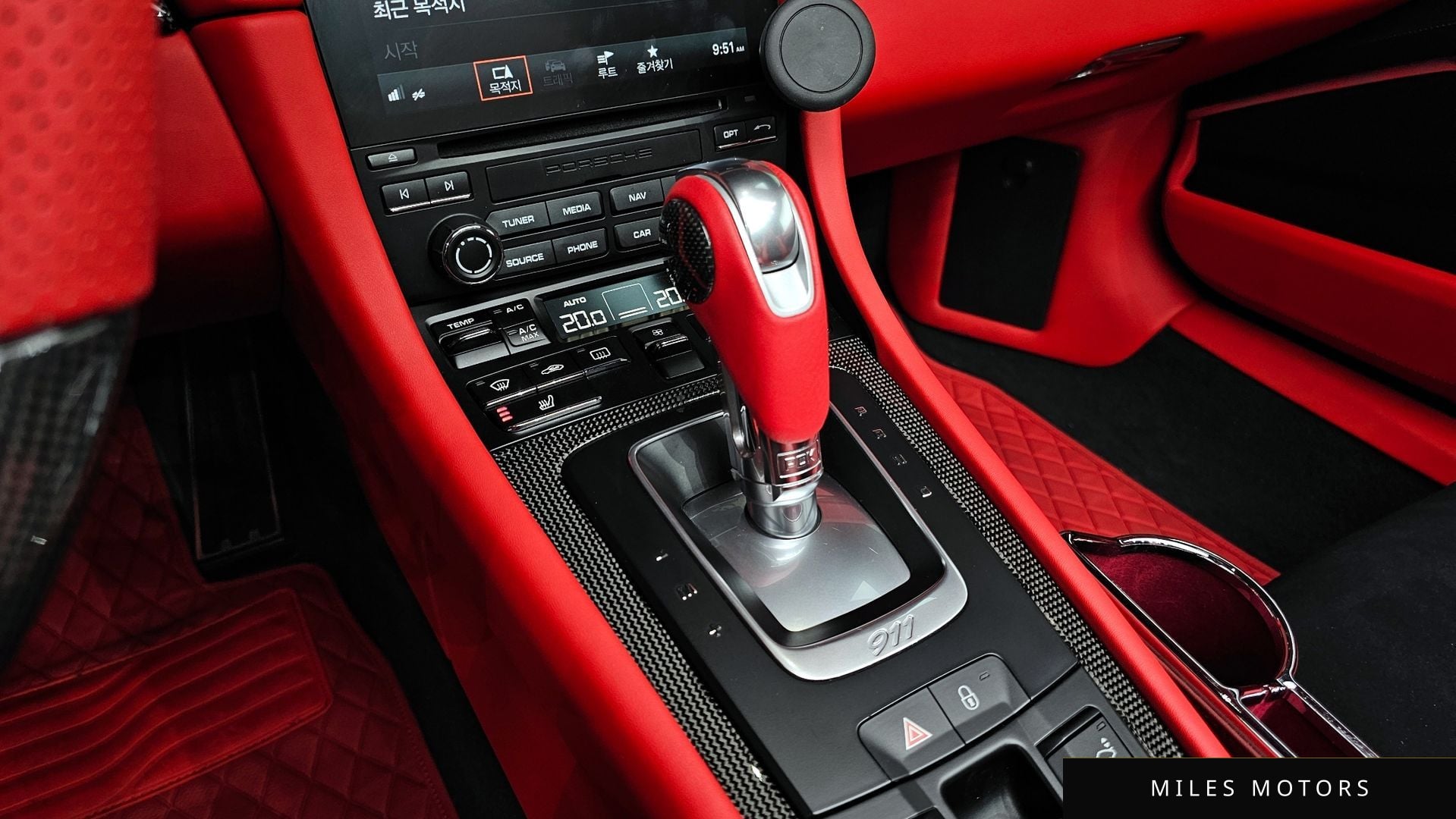 Porsche 911 2018 — миниатюра 9