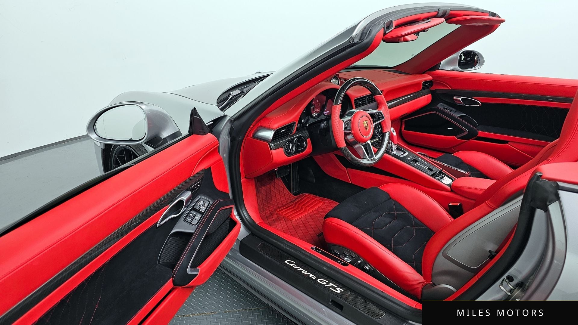 Porsche 911 2018 — миниатюра 11