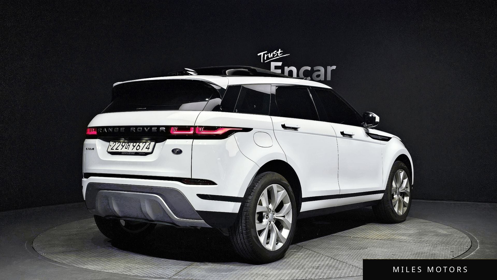 Land Rover Range Rover Evoque 2022 — миниатюра 2