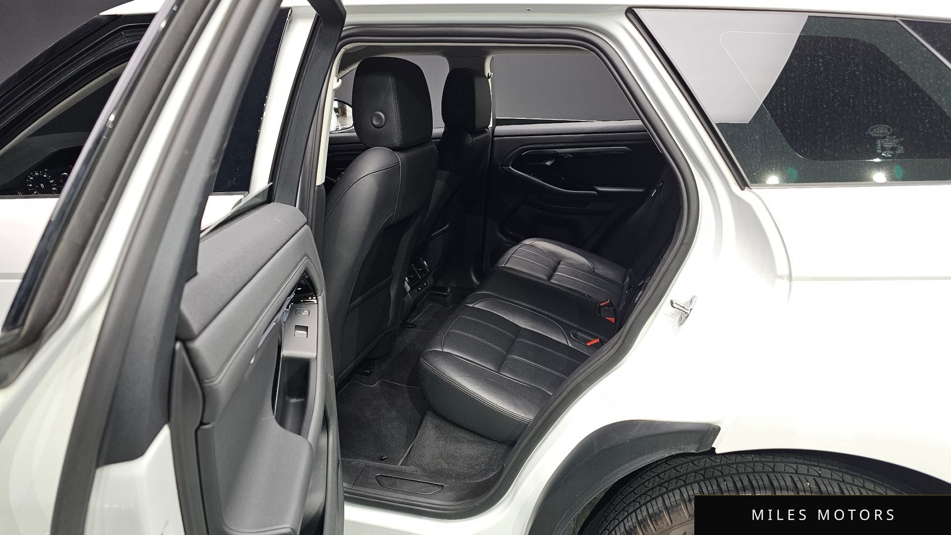Land Rover Range Rover Evoque 2022 — миниатюра 11