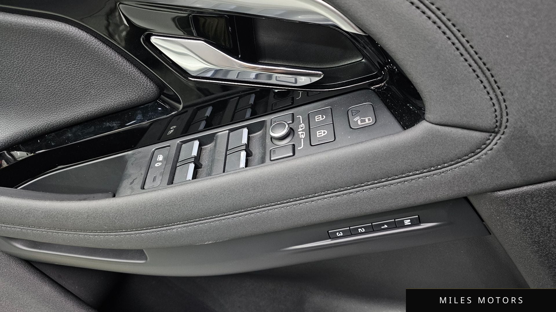 Land Rover Range Rover Evoque 2022 — миниатюра 12