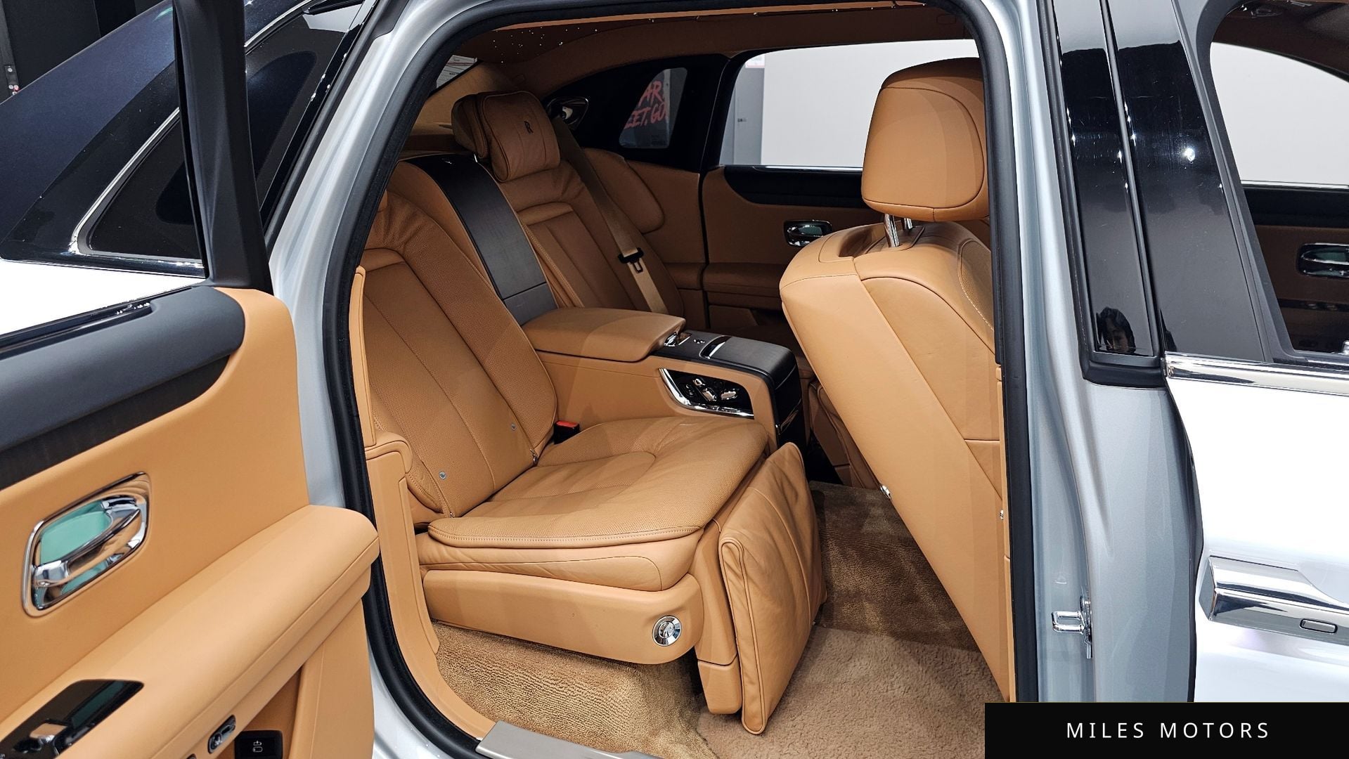 Rolls-Royce 고스트 2021 — миниатюра 12