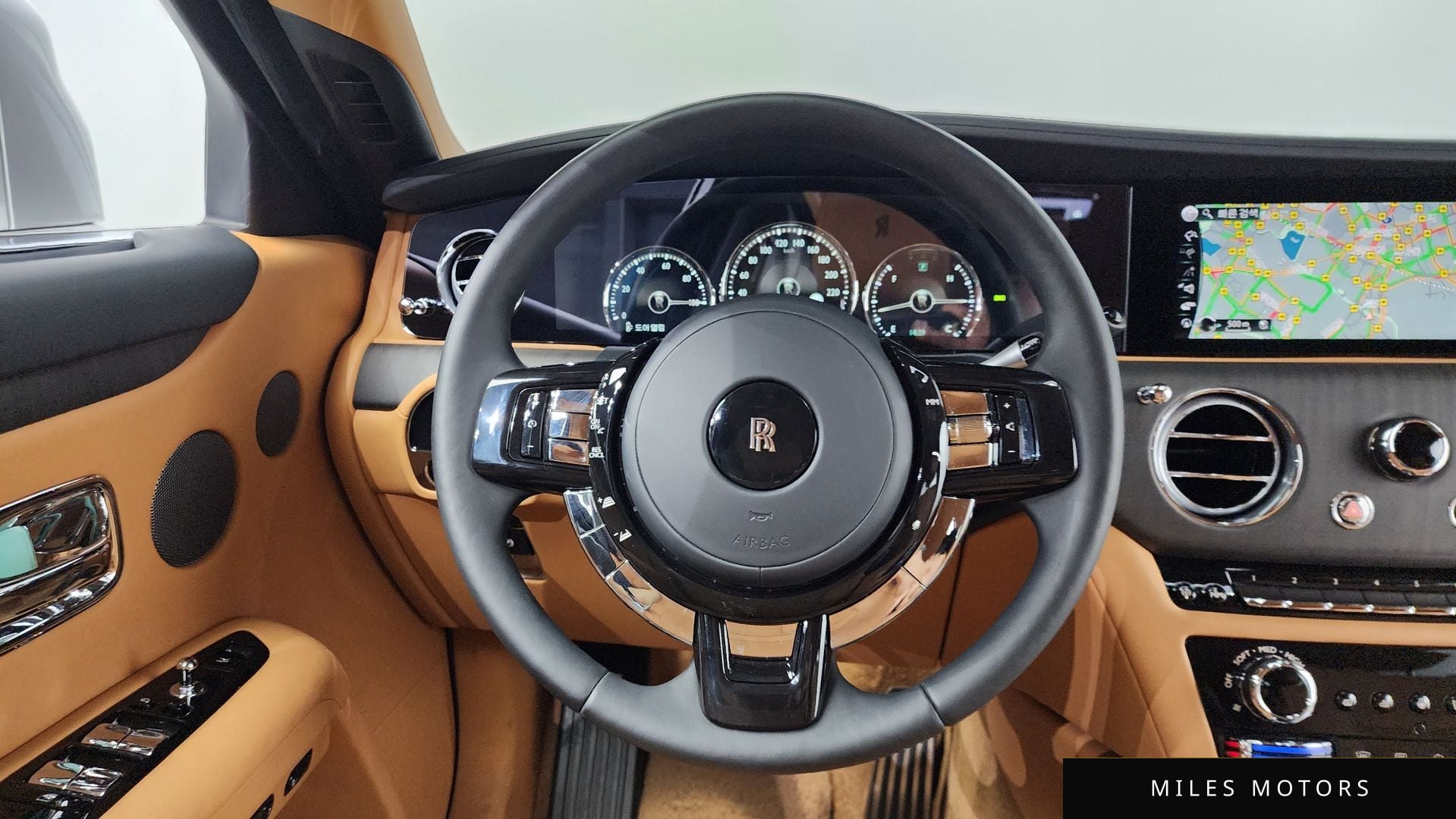 Rolls-Royce 고스트 2021 — миниатюра 13