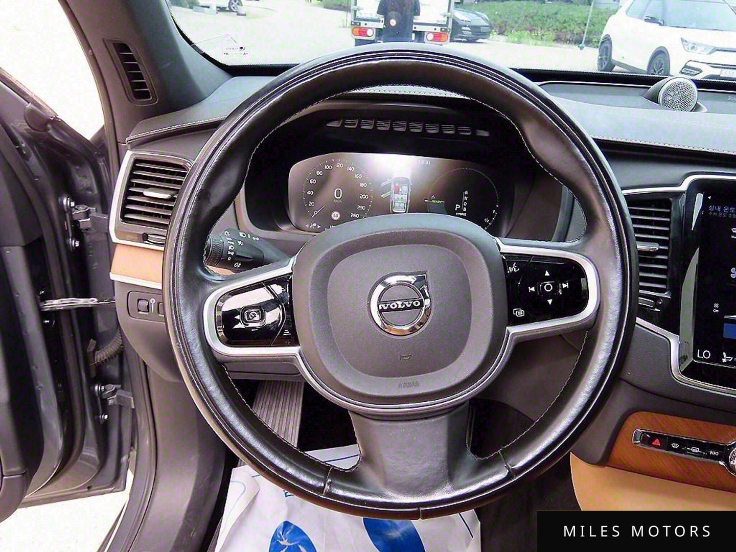 Volvo XC90 2018 — миниатюра 8