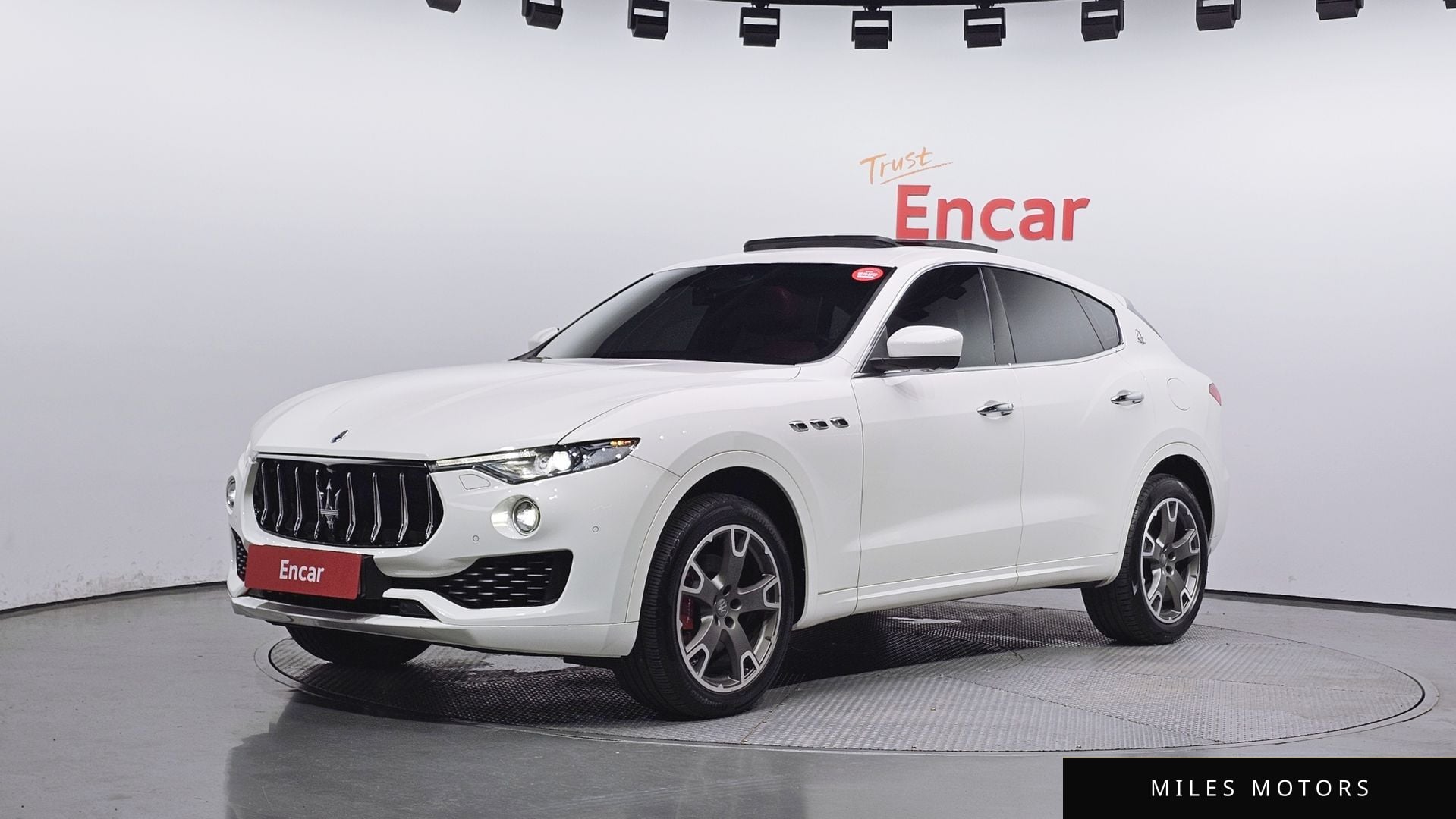 Maserati Levante 2017 — фото 1 из 12