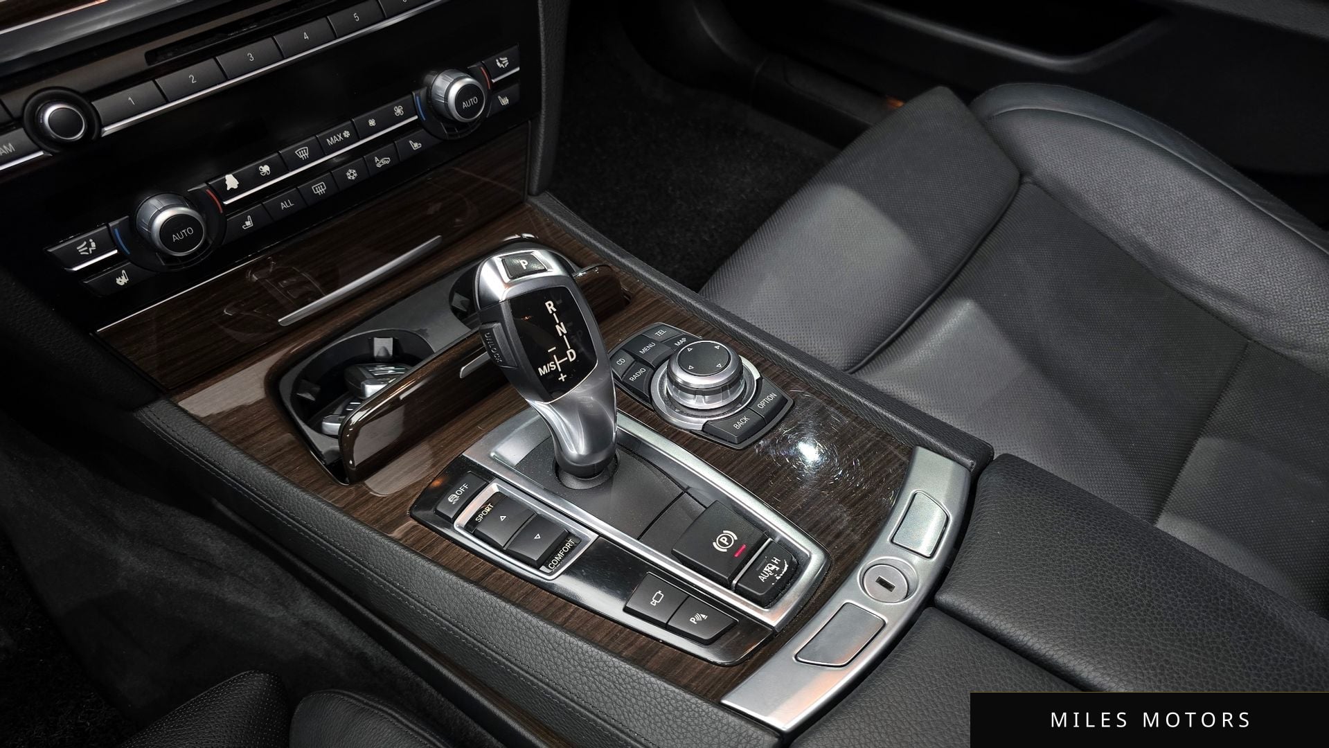 BMW 7 Series (F01) 2009 — миниатюра 9