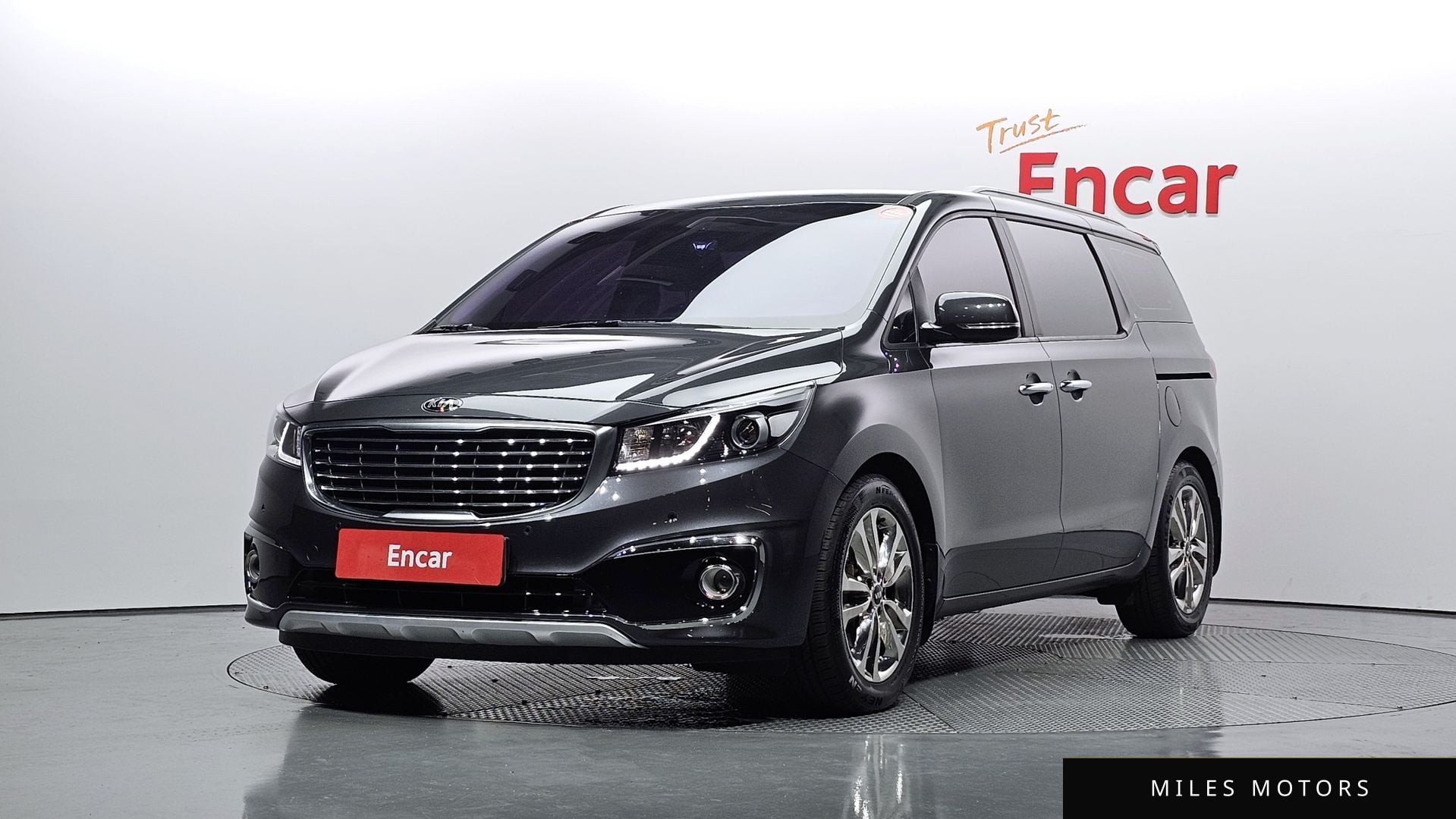 Kia Canival 2015 — фото 1 из 12