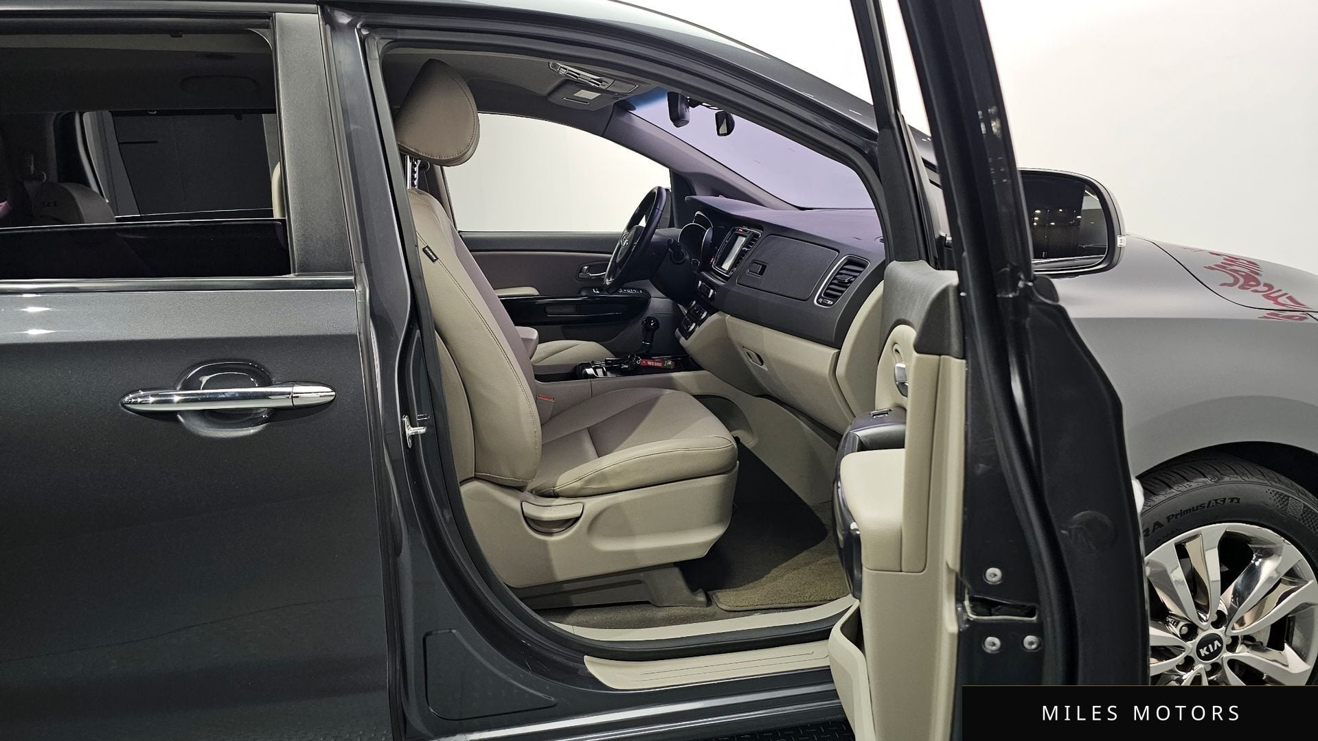 Kia Canival 2015 — миниатюра 11