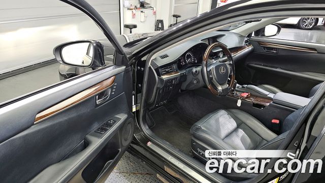 Лексус ES350 2015 — миниатюра 10