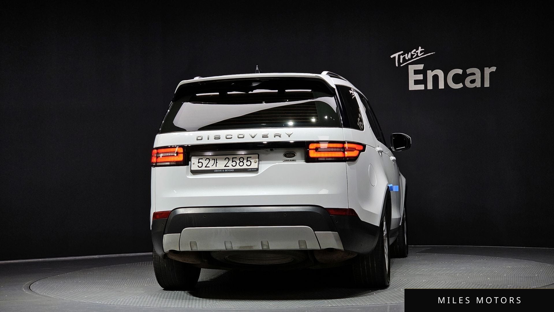 Land Rover Discovery 2017 — миниатюра 4