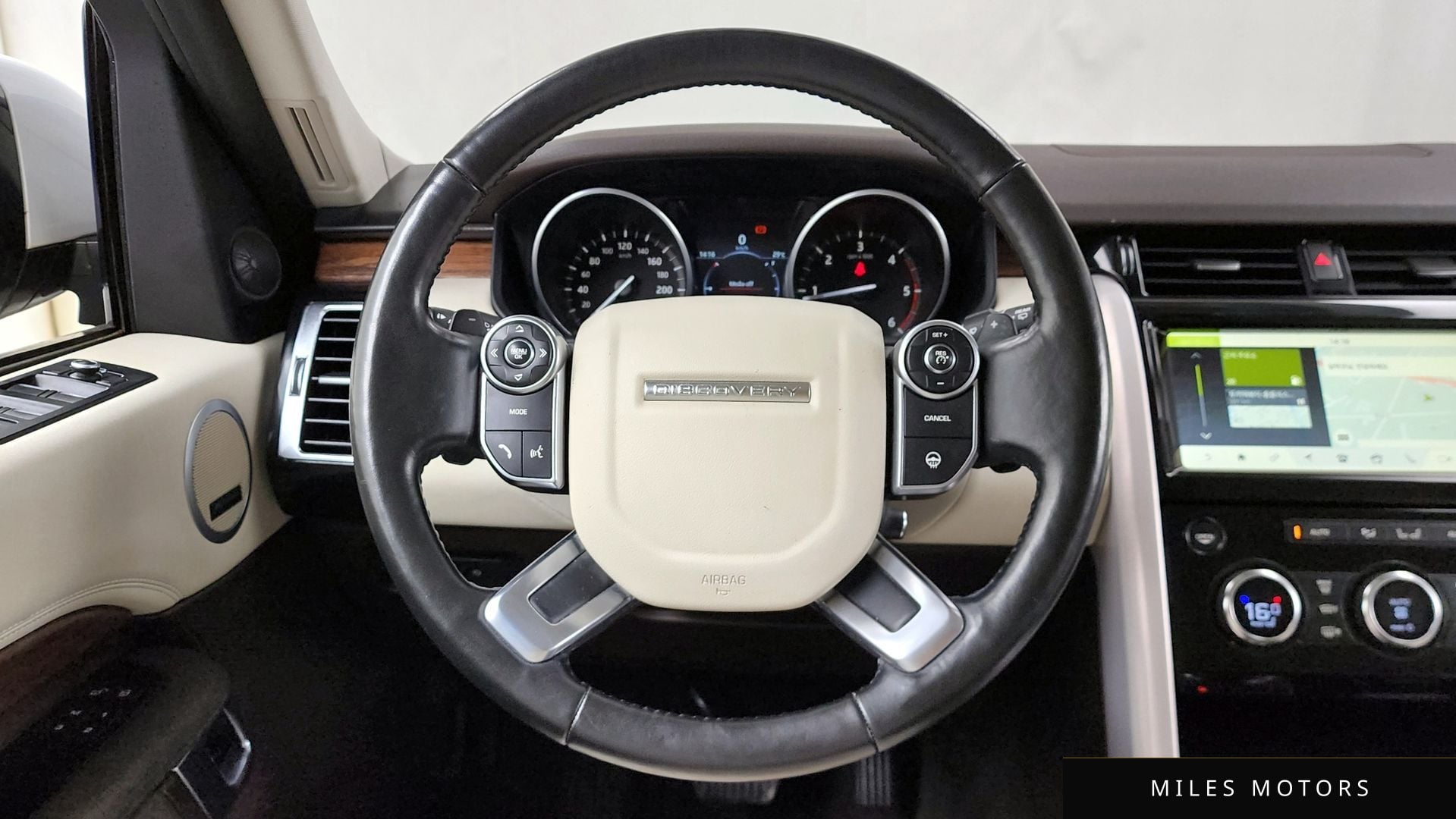 Land Rover Discovery 2017 — миниатюра 13