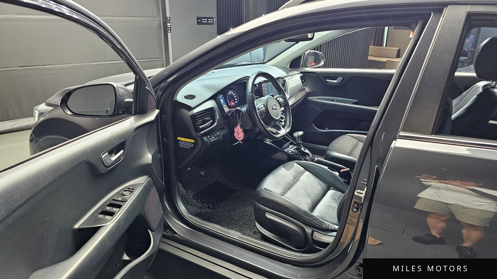 Kia Stonic 2018 — миниатюра 11