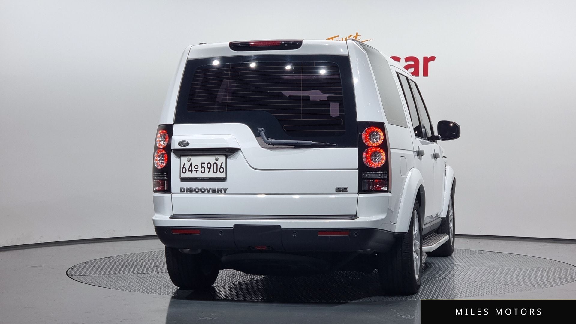 Land Rover Discovery 2016 — миниатюра 4