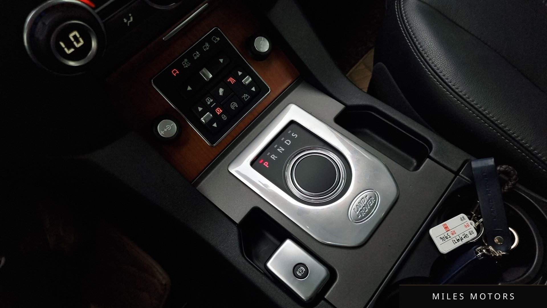 Land Rover Discovery 2016 — миниатюра 9
