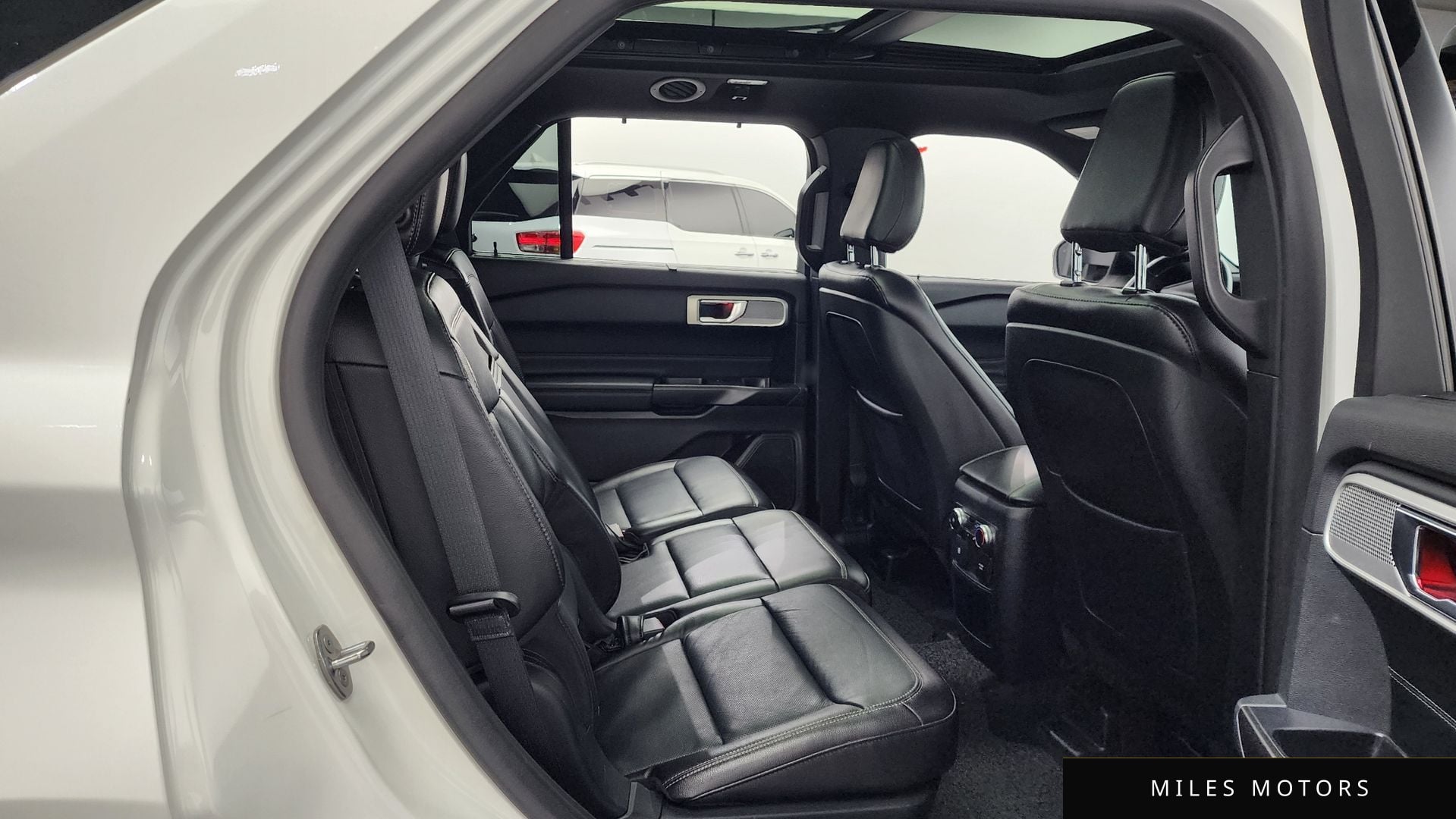 Ford Explorer 2020 — миниатюра 12