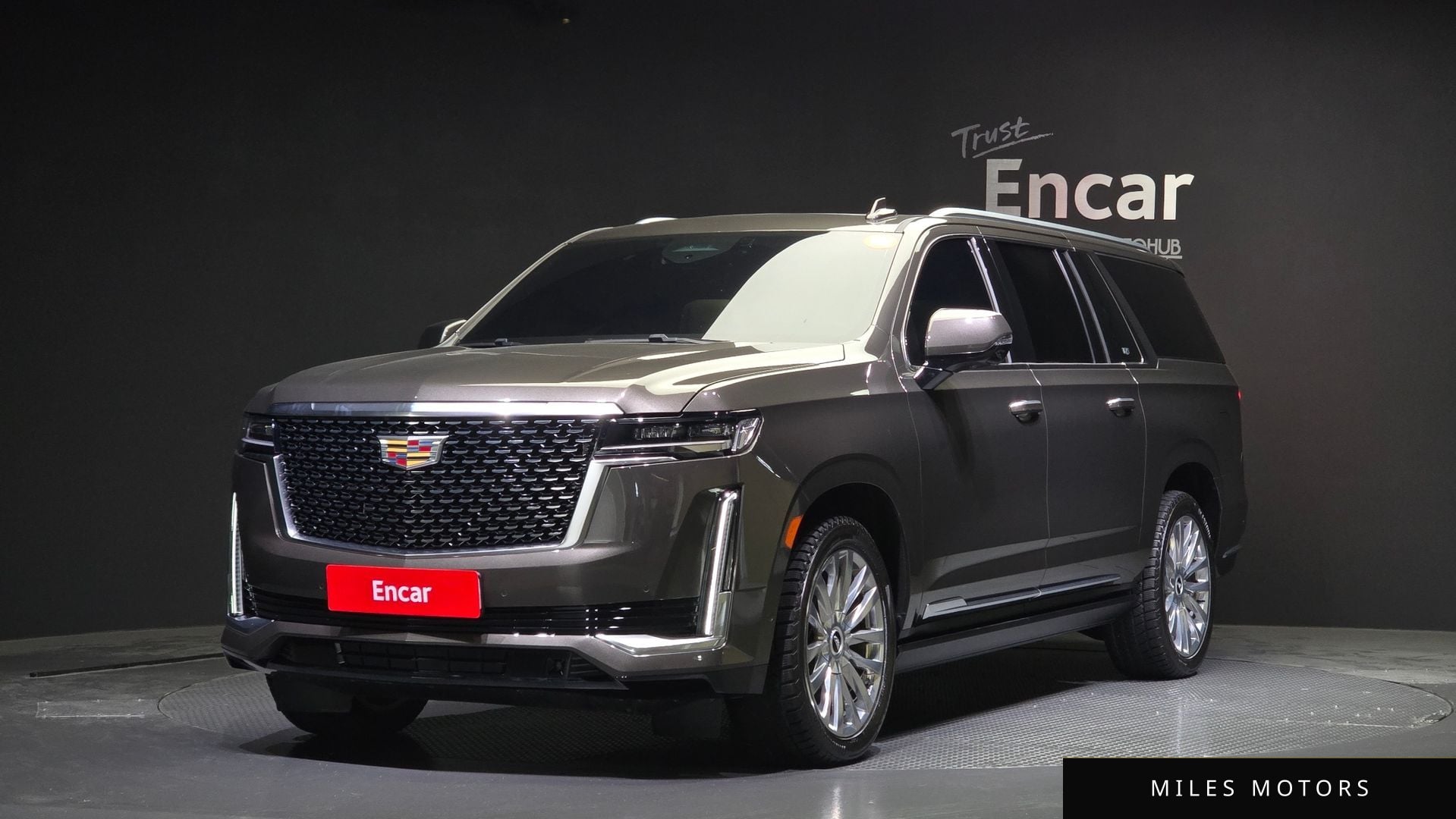 Cadillac Escalade 2021 — фото 1 из 12