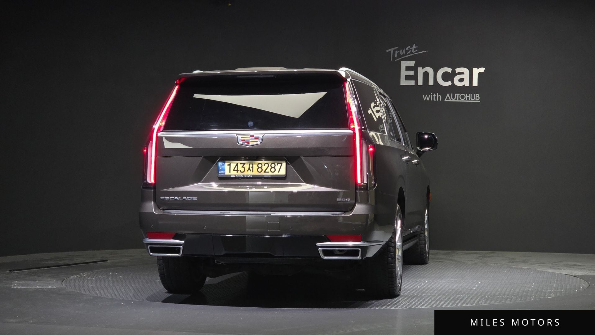 Cadillac Escalade 2021 — миниатюра 4