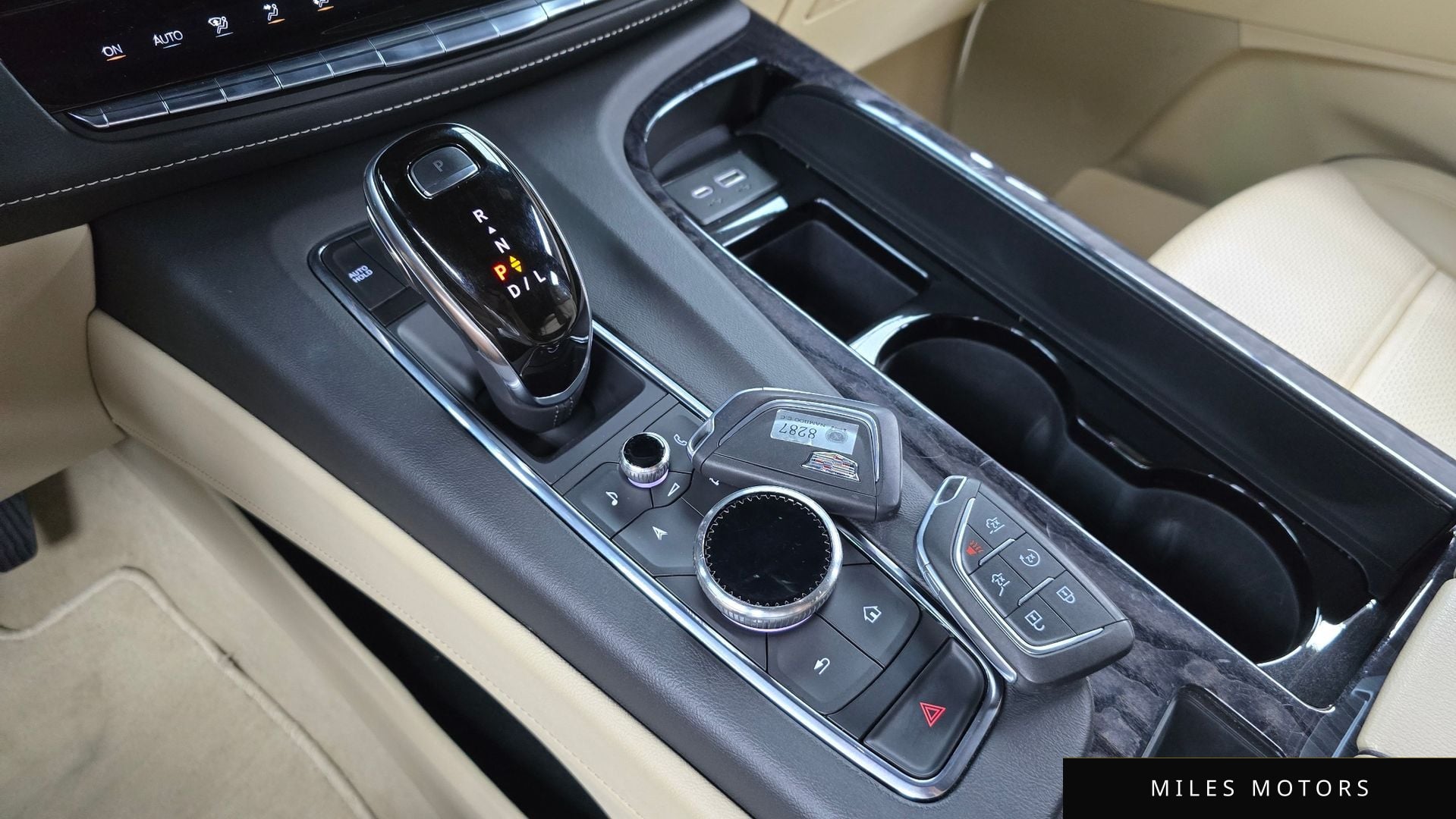 Cadillac Escalade 2021 — миниатюра 9