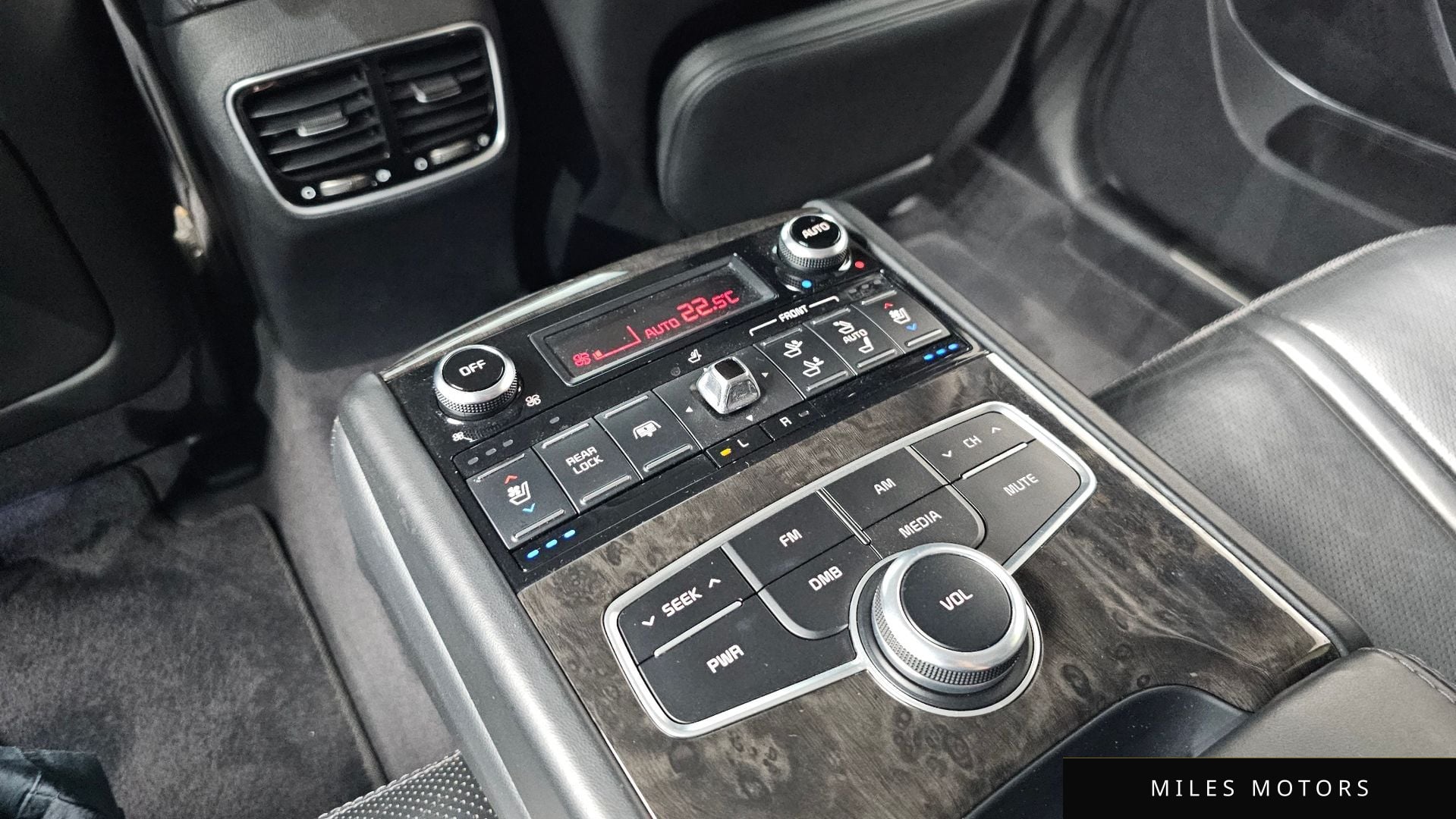 Kia K9 2017 — миниатюра 19