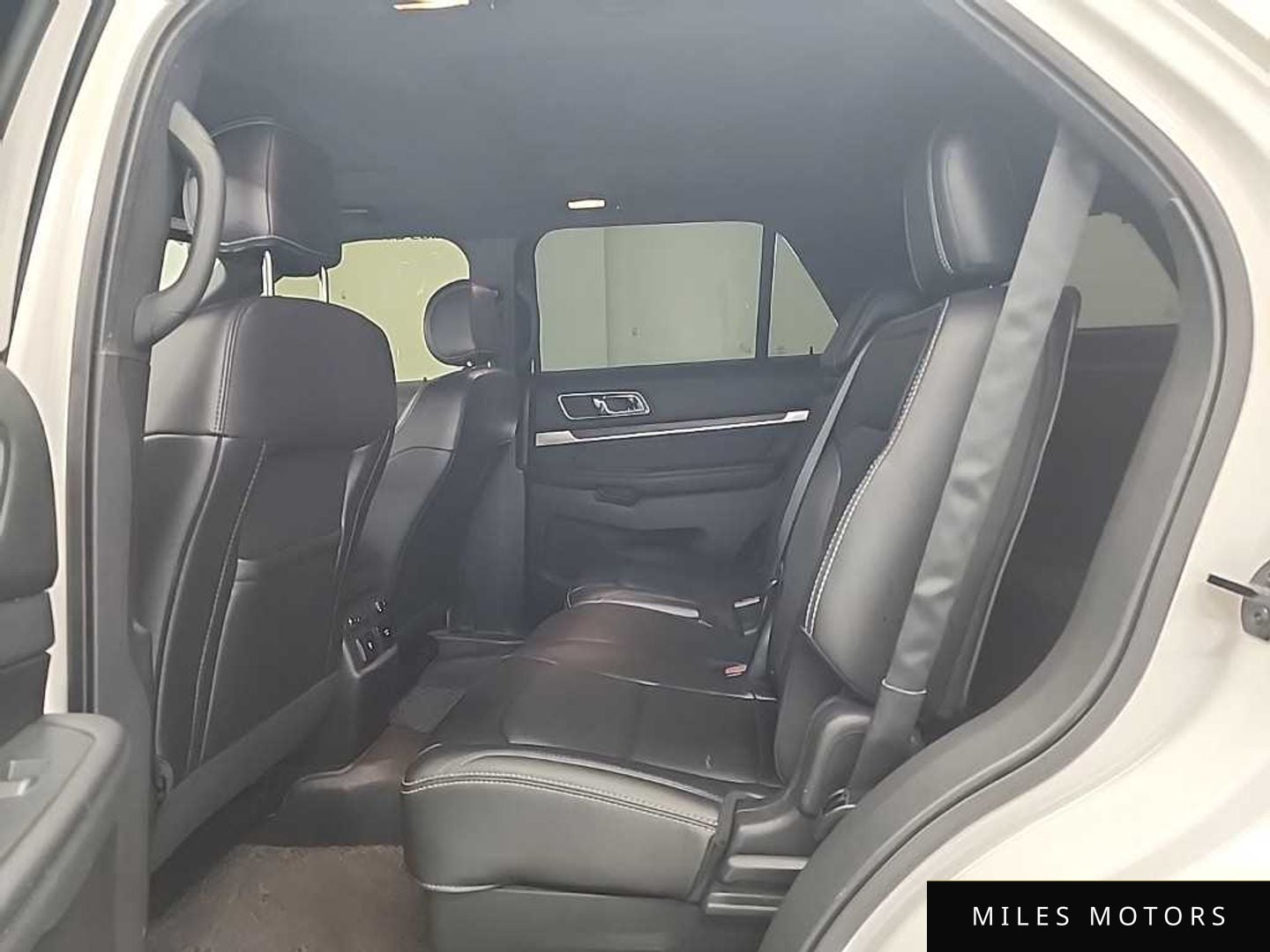 Ford Explorer 2017 — миниатюра 12