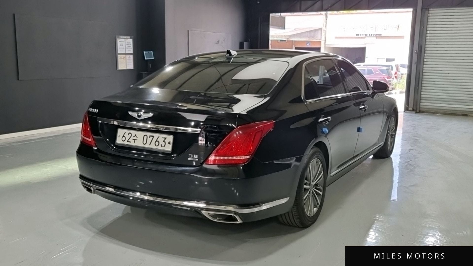 Genesis EQ900 2016 — миниатюра 2