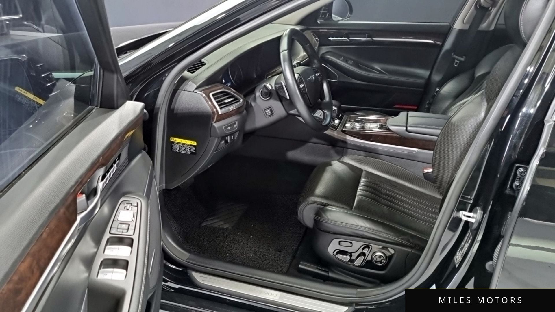 Genesis EQ900 2016 — миниатюра 10
