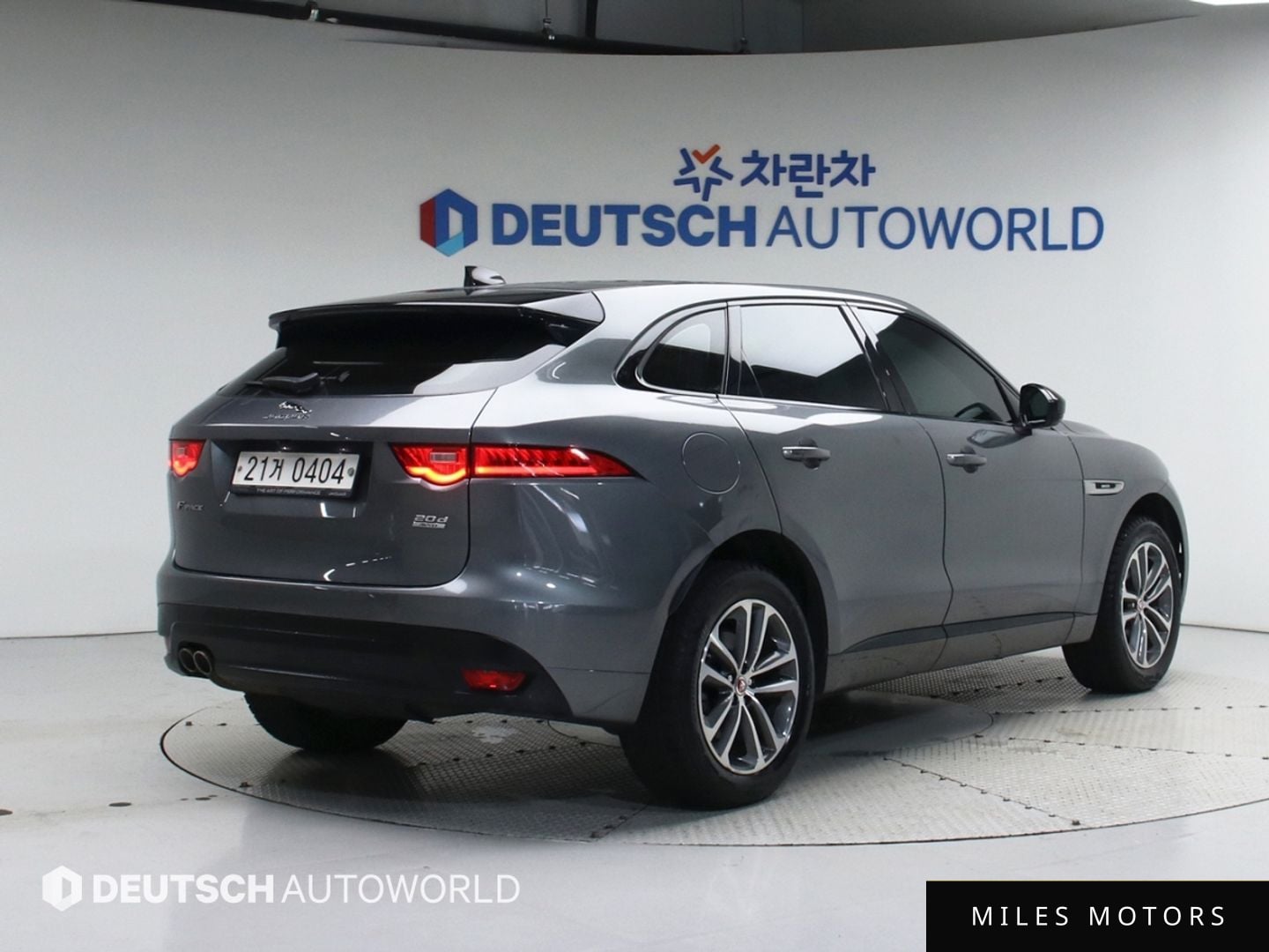 Jaguar F-PACE 2017 — миниатюра 2