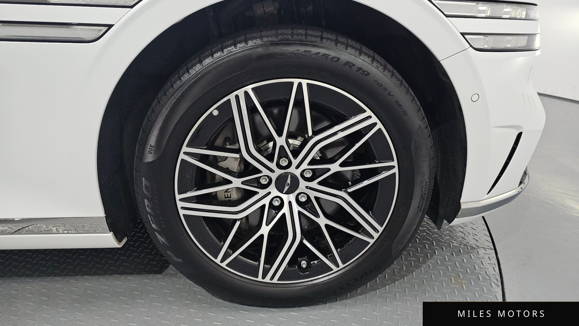 Genesis G90 (RS4) 2022 — миниатюра 5