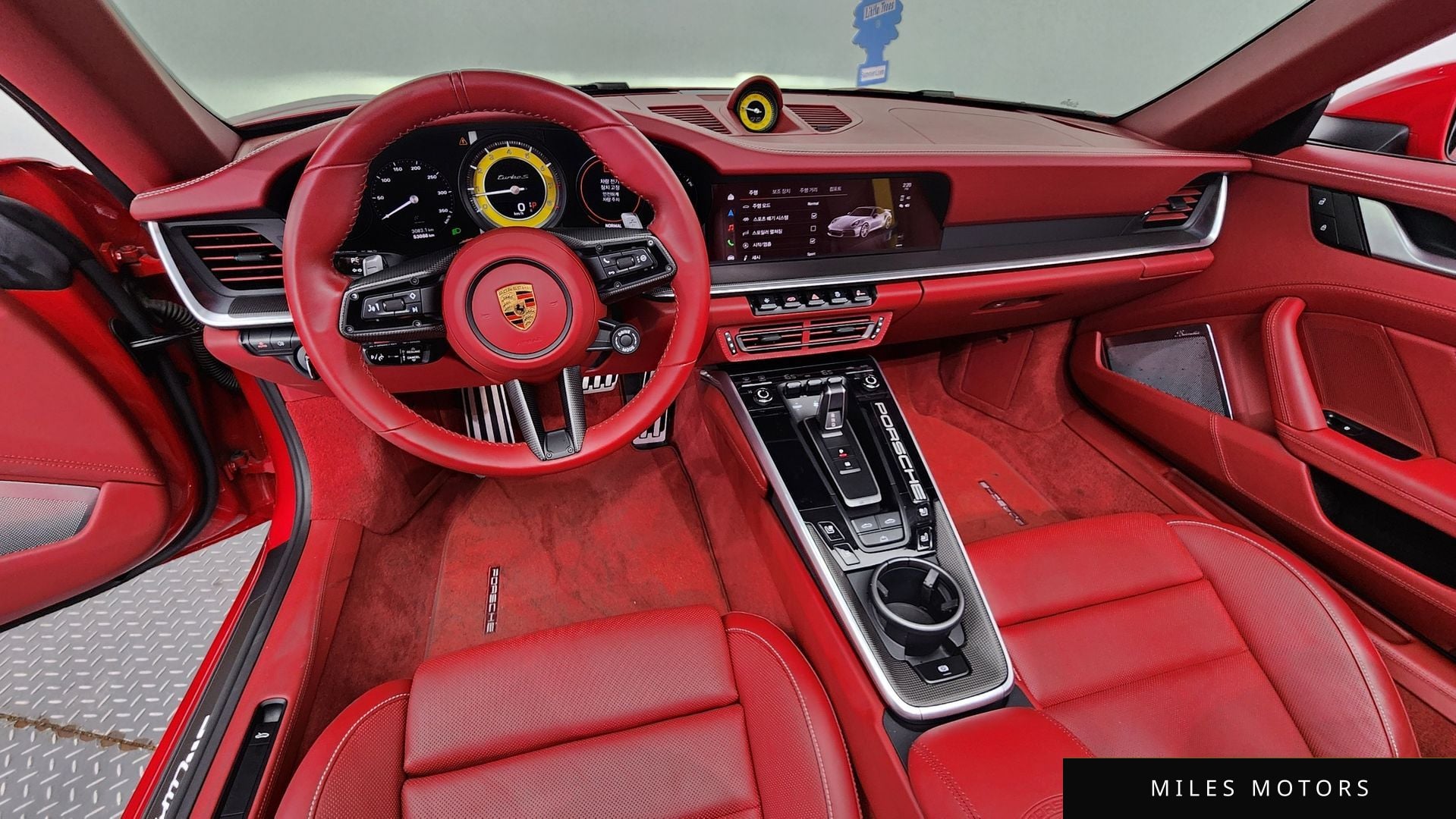 Porsche 911 (992) 2022 — миниатюра 7