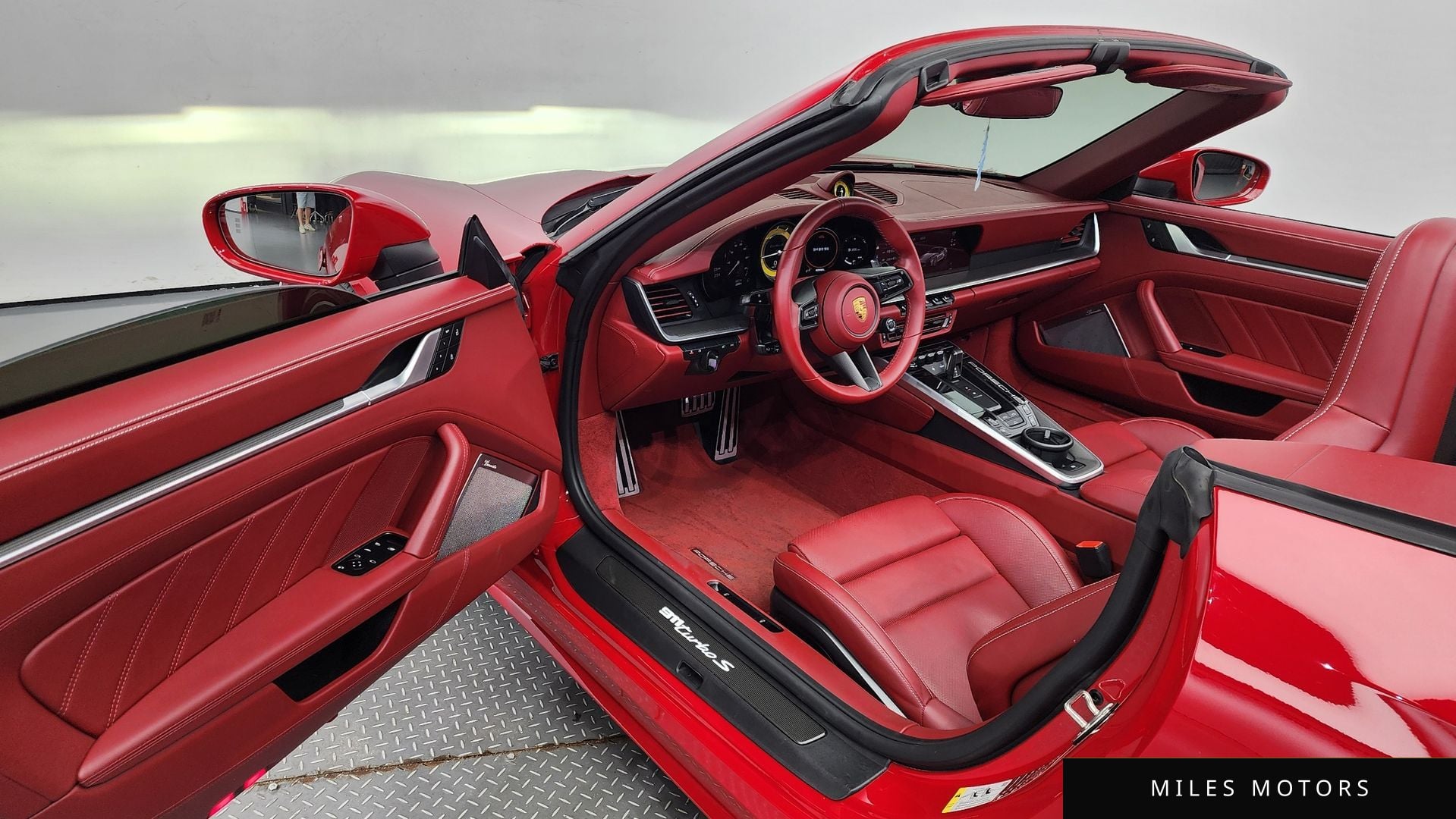 Porsche 911 (992) 2022 — миниатюра 10