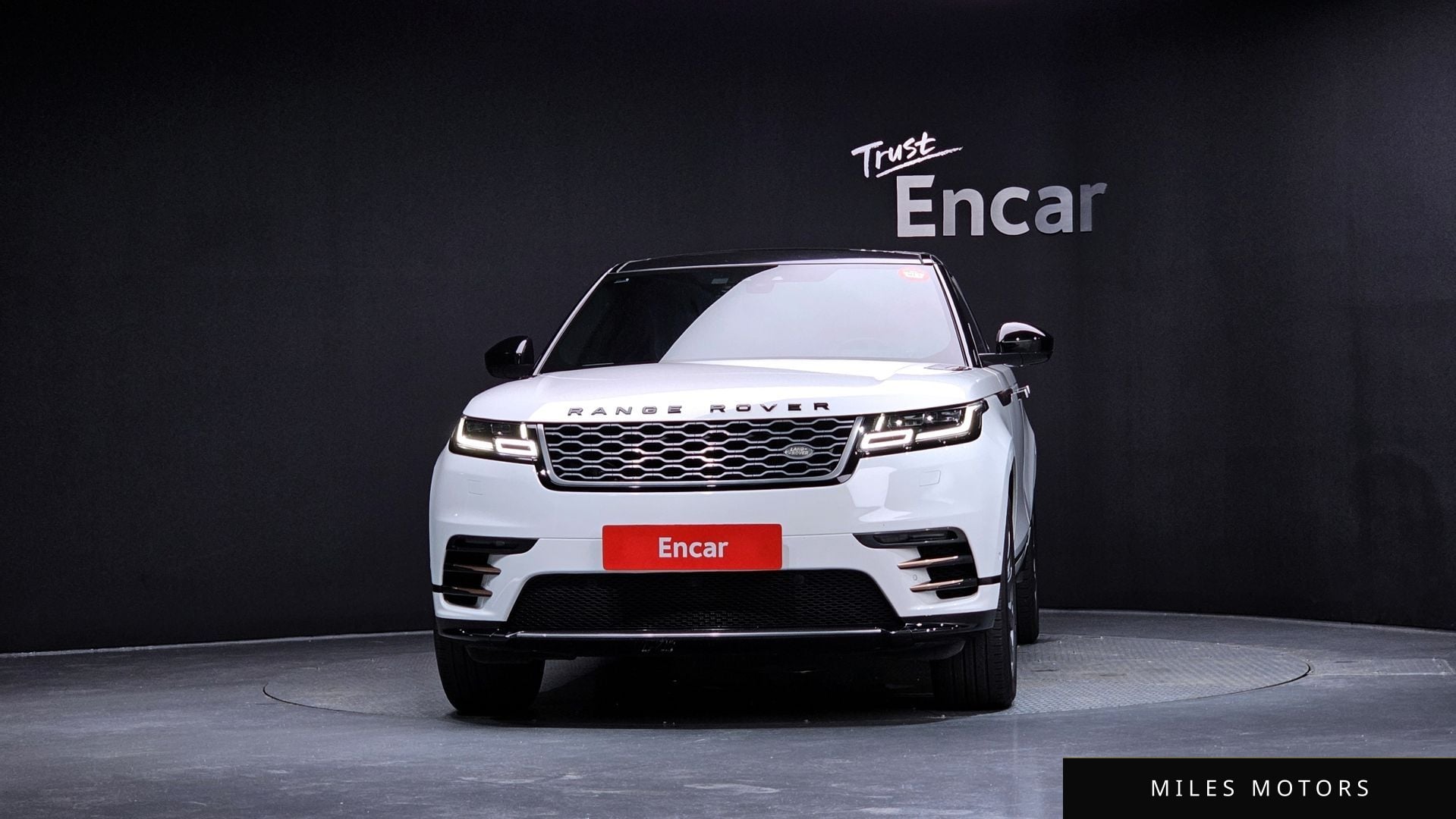 Land Rover Range Rover Velar 2018 — миниатюра 3