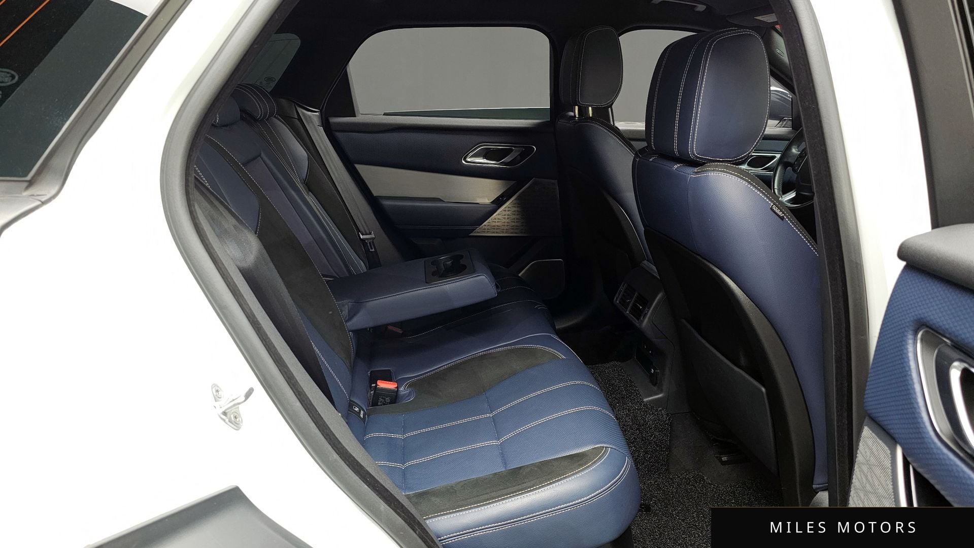 Land Rover Range Rover Velar 2018 — миниатюра 12