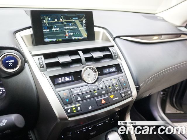 Лексус NX300h 2017 — миниатюра 5