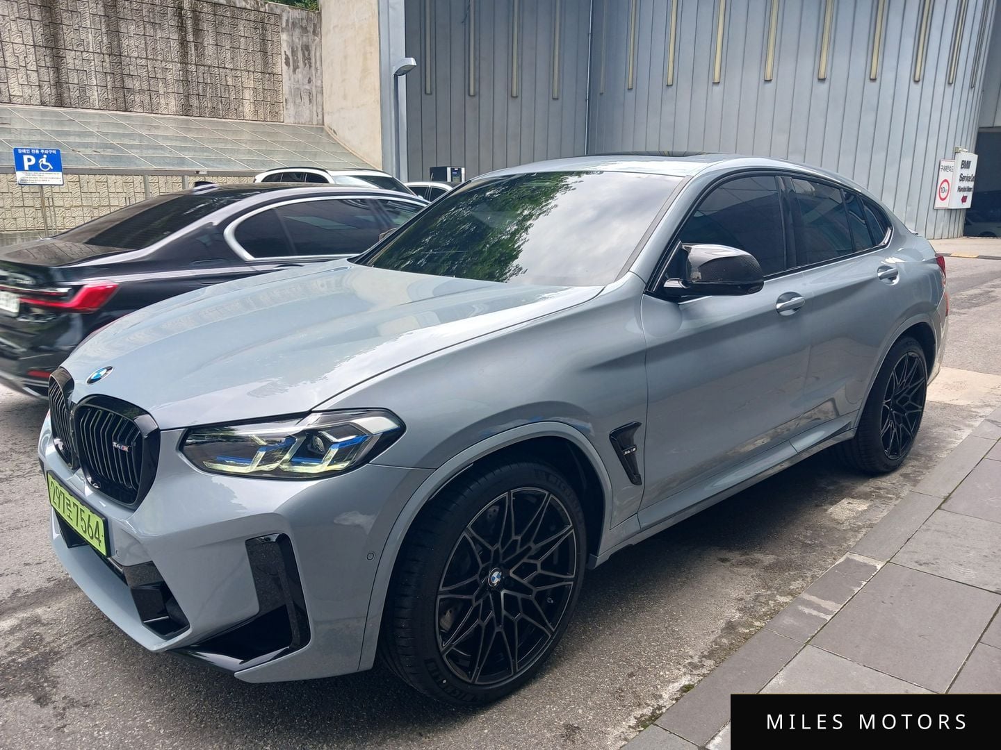 BMW X4M (G02) 2025 — миниатюра 3