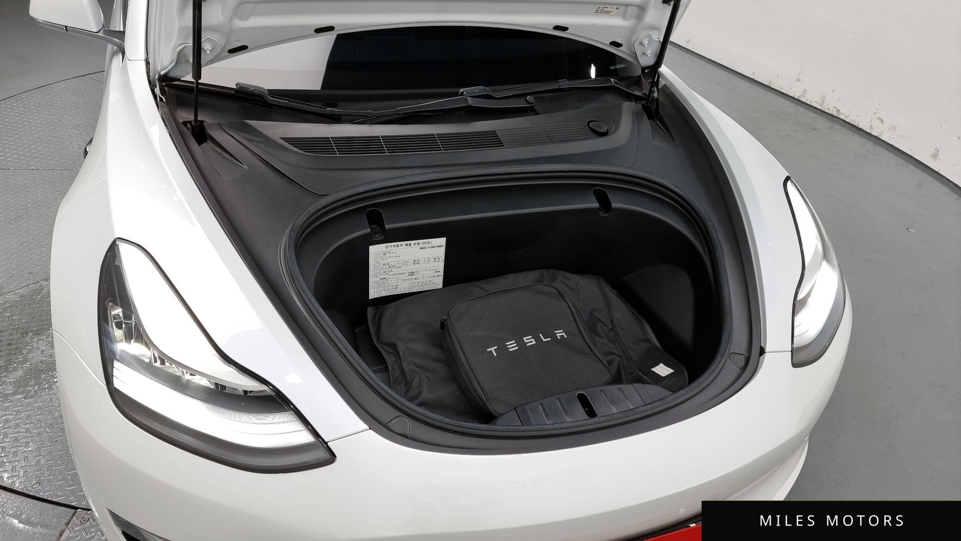 Tesla Model 3 2020 — миниатюра 6