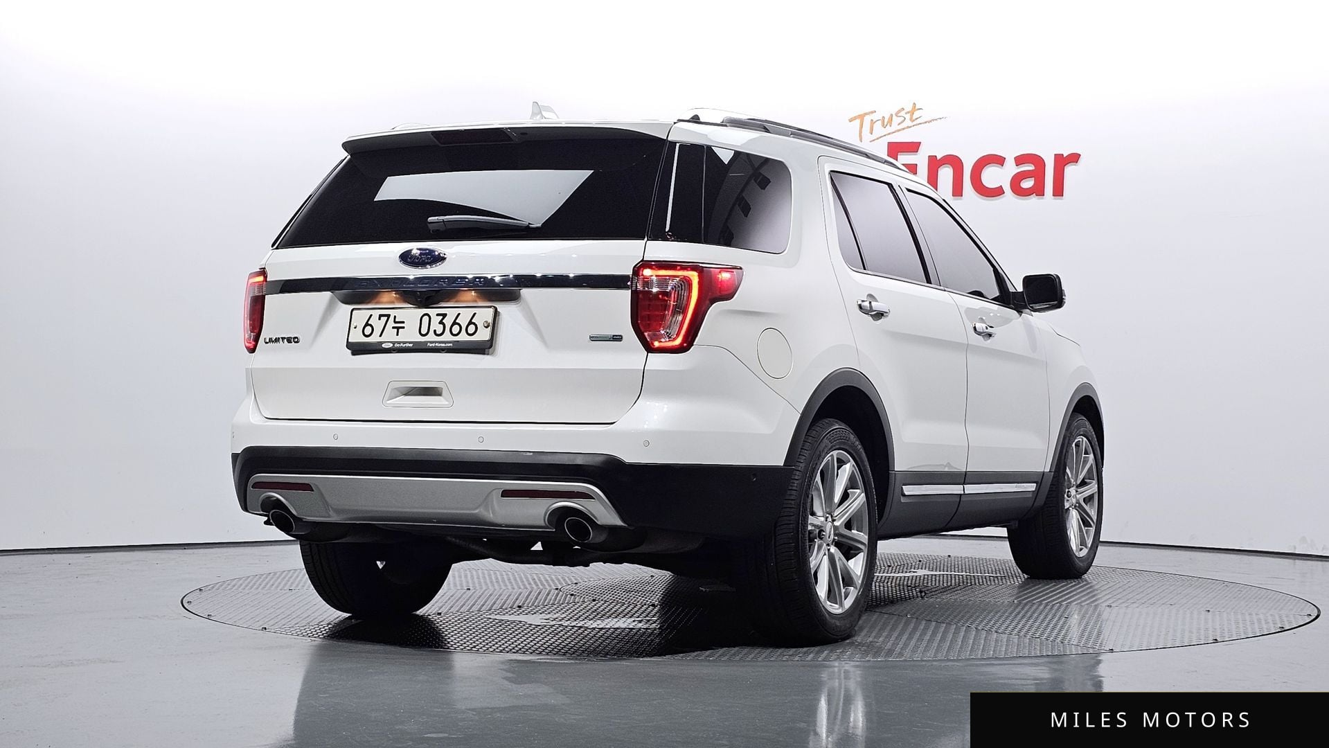 Ford Explorer 2017 — миниатюра 2