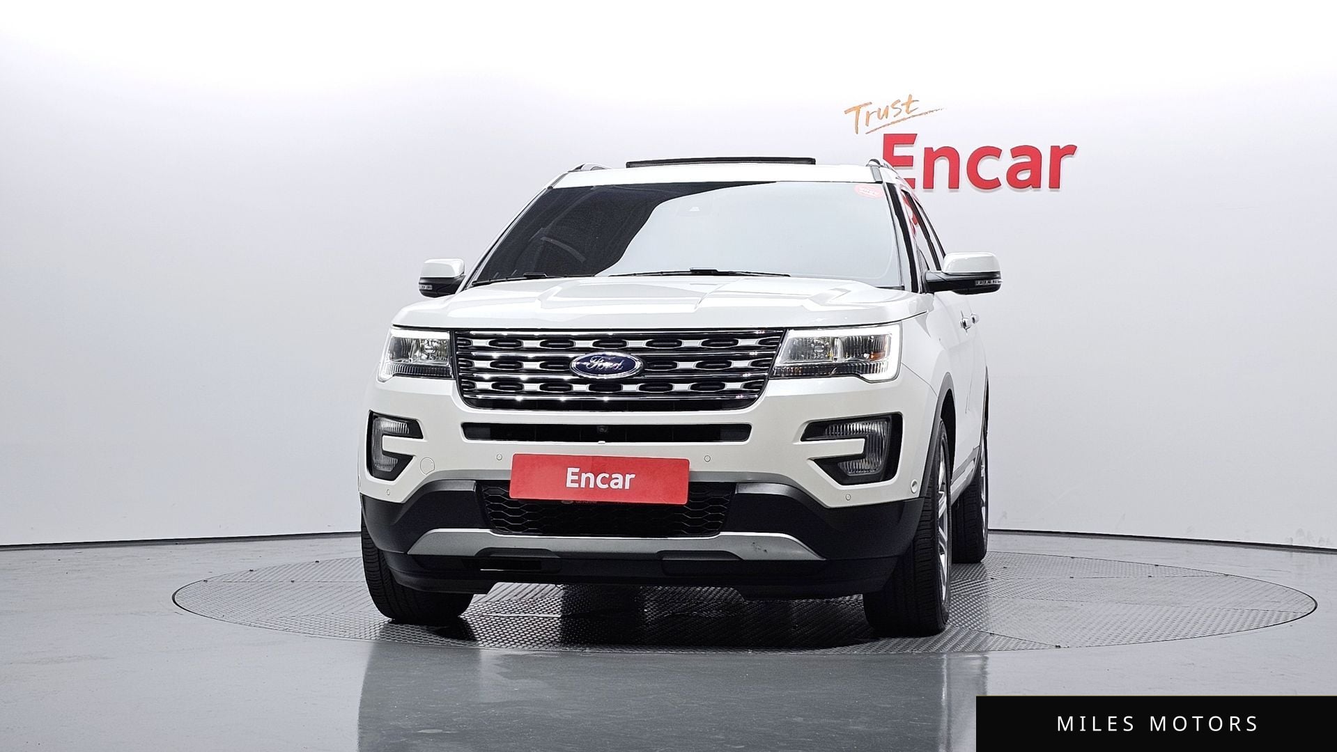 Ford Explorer 2017 — миниатюра 3