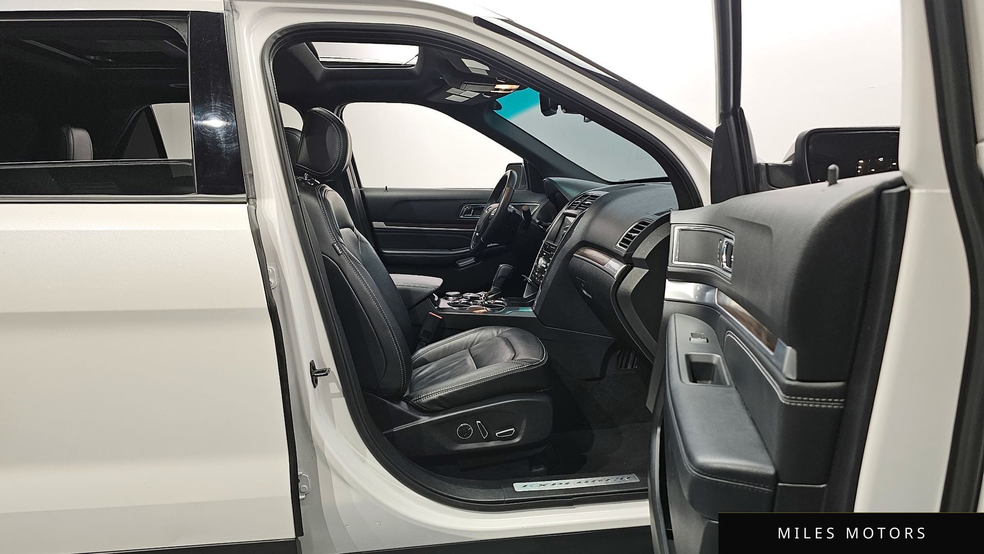 Ford Explorer 2017 — миниатюра 11