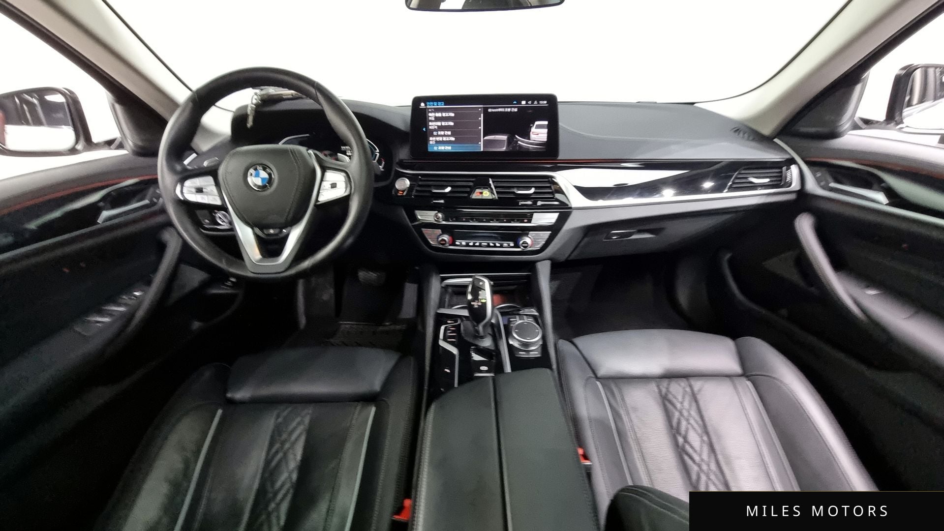 BMW 5 Series (G30) 2021 — миниатюра 7
