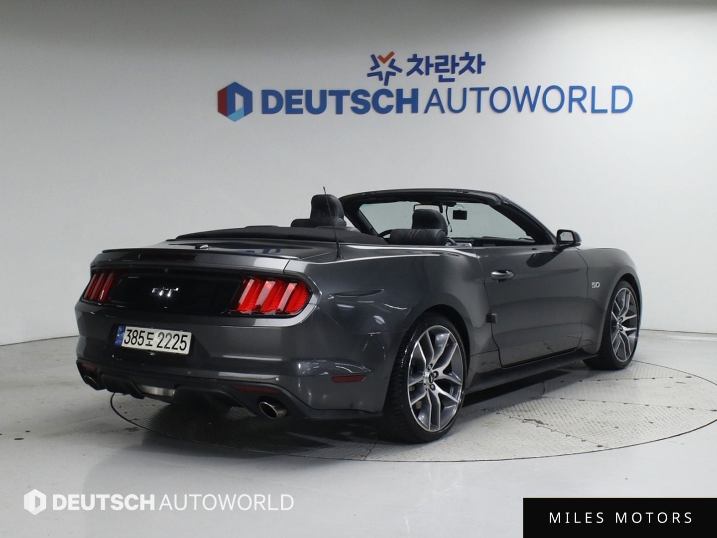Ford Mustang 2017 — миниатюра 2