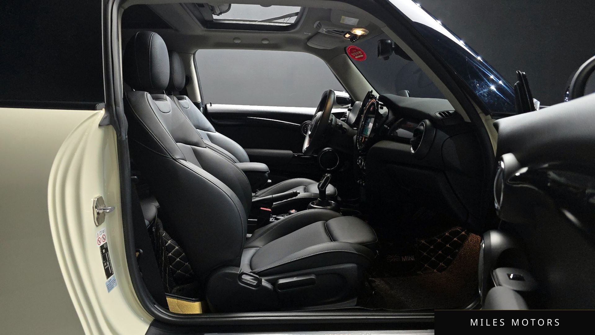 MINI Cooper S 2021 — миниатюра 10