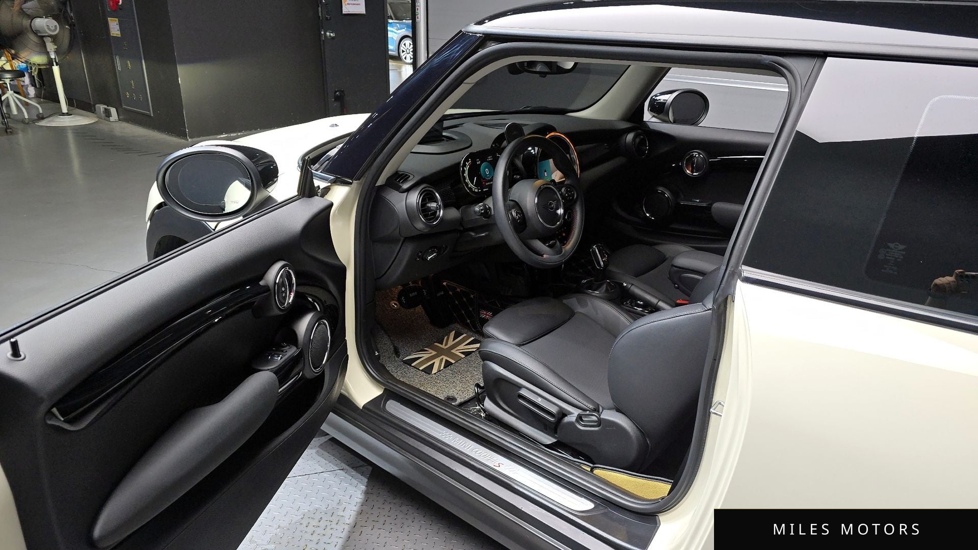 MINI Cooper S 2021 — миниатюра 11