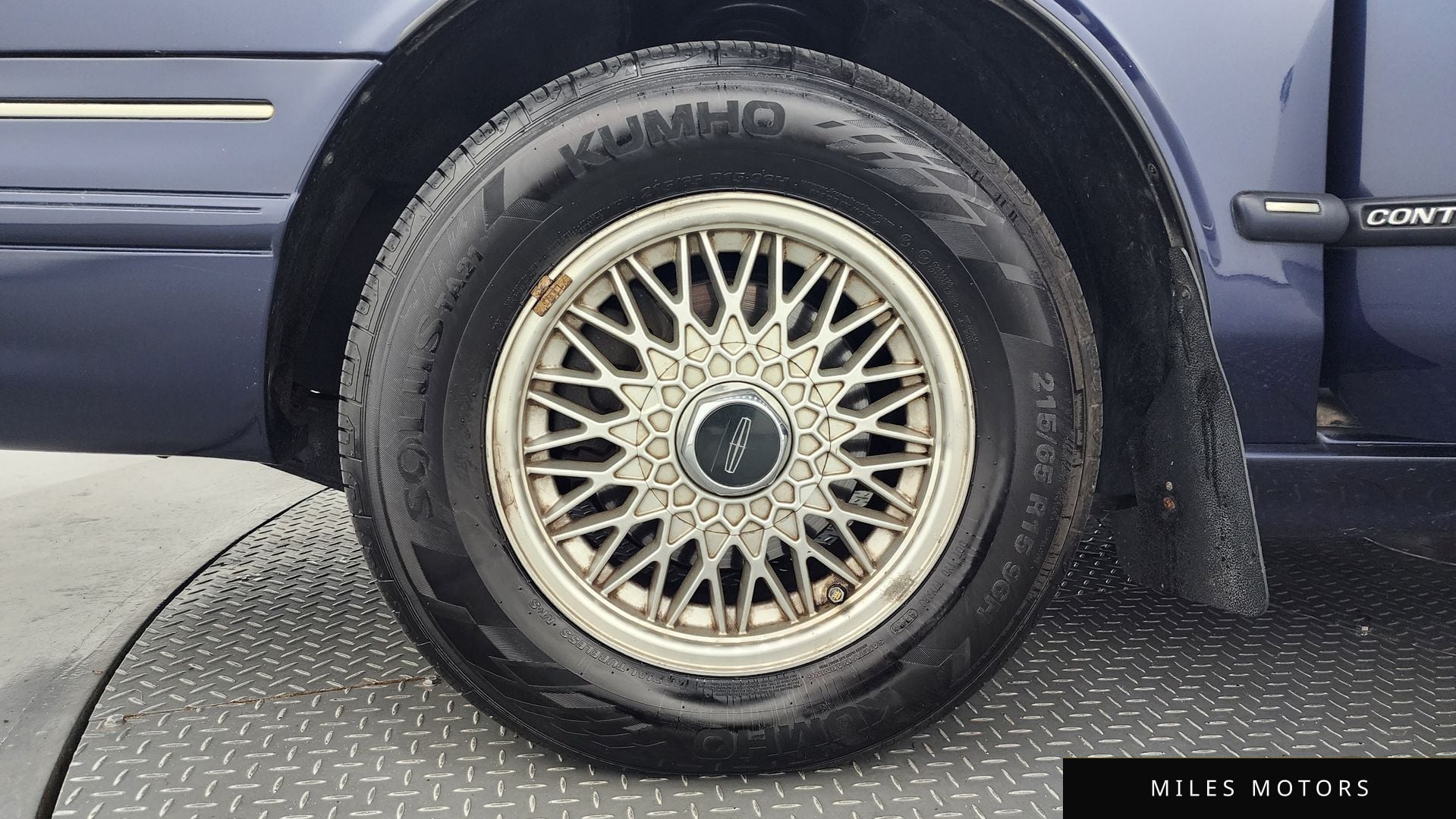 Lincoln Continental 1994 — миниатюра 5